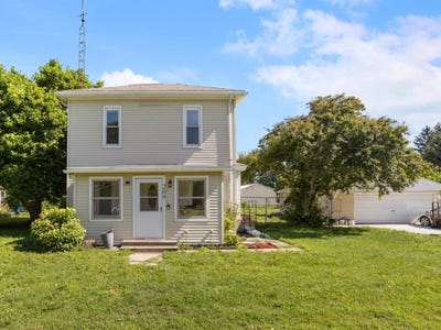 /international/us/209-e-griggs-street-mansfield-il-110108873134/