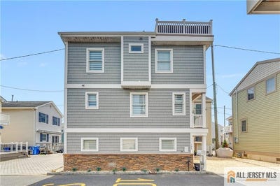 /international/us/105-w-channel-way-lavallette-nj-110108124876/