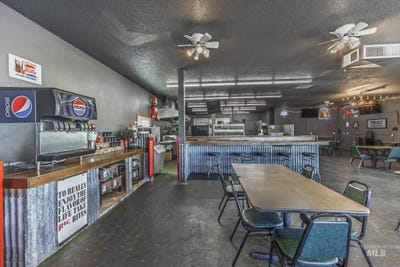 /international/us/603-n-front-street-the-hangout-cottonwood-id-110119556429/
