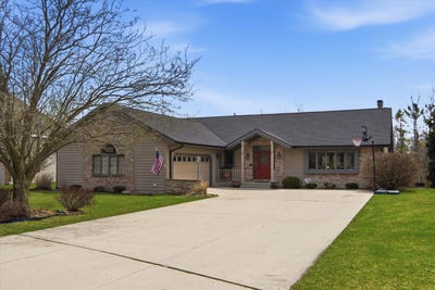 /international/us/2029-white-pine-ln-sheboygan-wi-110107452980/