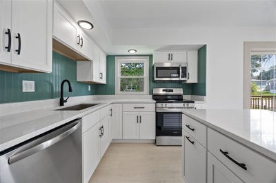 /international/us/127-broadmore-road-sw-cedar-rapids-ia-110101452855/