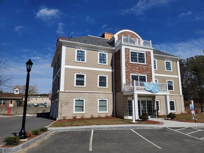/international/us/131-cambridge-st-burlington-ma-110106919188/