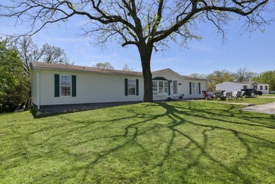 /international/us/133-sunny-lane-branson-west-mo-110107159427/