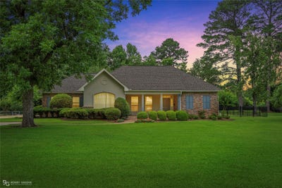 /international/us/914-edgewood-drive-homer-la-110108767713/