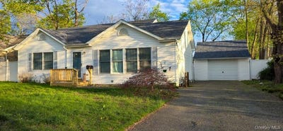 /international/us/46-e-maple-street-central-islip-ny-110107481962/