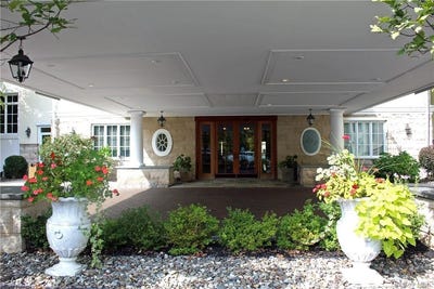 /international/us/405-trump-park-shrub-oak-ny-110109119315/