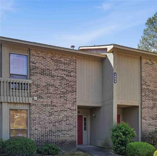/international/us/1063-stonegate-drive-auburn-al-110120587214/