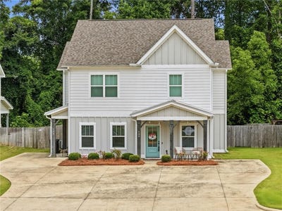 /international/us/736-northern-village-court-auburn-al-110108302553/