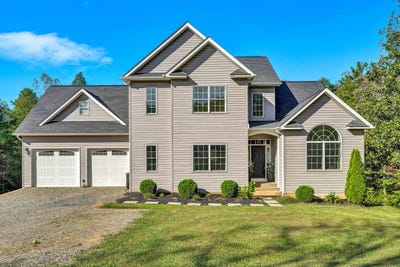 /international/us/160-blue-ridge-ln-rocky-mount-va-110104443756/