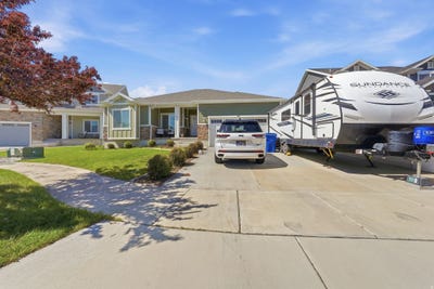 /international/us/853-n-sheridan-dr-spanish-fork-ut-110107986584/