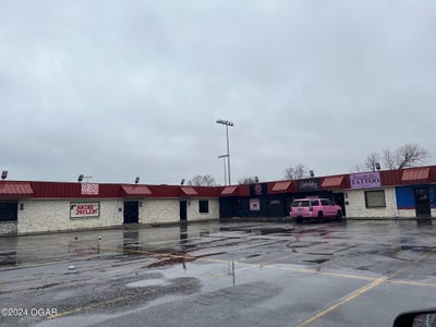 /international/us/801-e-20th-street-joplin-mo-110089848625/
