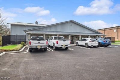 /international/us/104-readington-rd-branchburg-twp-nj-110107638118/
