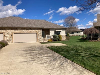 /international/us/1335-meadowbrook-drive-dover-oh-110106984574/