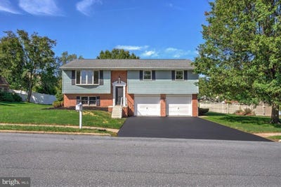 /international/us/929-spring-garden-street-elizabethtown-pa-110119995561/