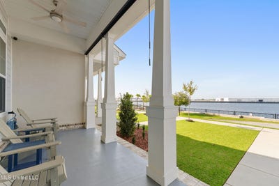 /international/us/3012-dock-street-pascagoula-ms-110103757544/