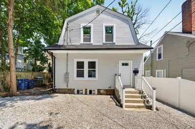 /international/us/106-s-7th-st-new-bedford-ma-110109196916/