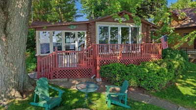 /international/us/n10644-howard-drive-fox-lake-wi-110108351323/