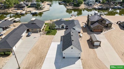 /international/us/s1197-n-lake-shore-drive-fremont-ne-110108378790/