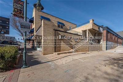 /international/us/315-n-eureka-alley-fayetteville-ar-110108230035/