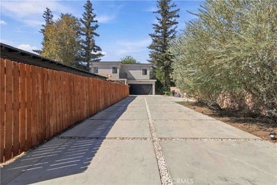 /international/us/8633-zelzah-northridge-ca-110120465104/