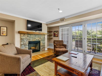 /international/us/204-bowling-park-road-asheville-nc-110100803432/