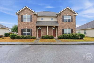 /international/us/108-coach-house-square-pooler-ga-110105877460/