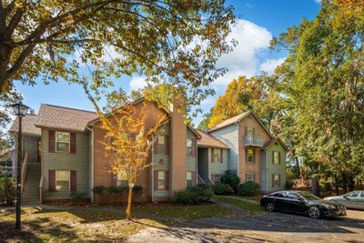 /international/us/7951-cricket-court-north-charleston-sc-110107857027/