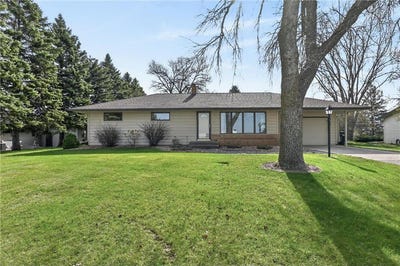 /international/us/1225-s-tower-road-fergus-falls-mn-110107959108/