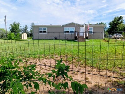 /international/us/1361-mills-way-seguin-tx-110108281766/