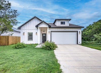 /international/us/627-aspen-lane-cottonwood-shores-tx-110099517458/