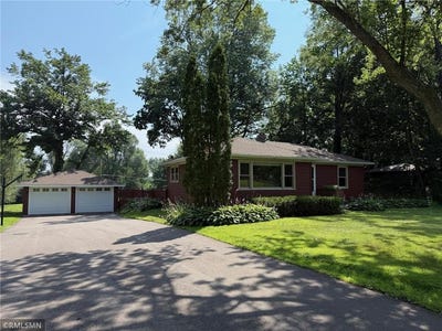 /international/us/930-laurel-avenue-hudson-wi-110101127044/?lang=en