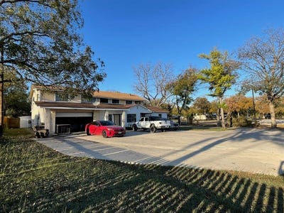 /international/us/613-central-texas-expressway-lampasas-tx-110103677702/