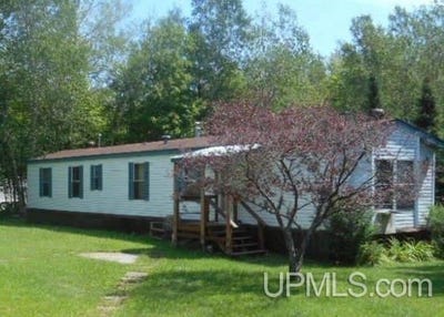 /international/us/270-sheridan-avenue-ontonagon-mi-110103671285/