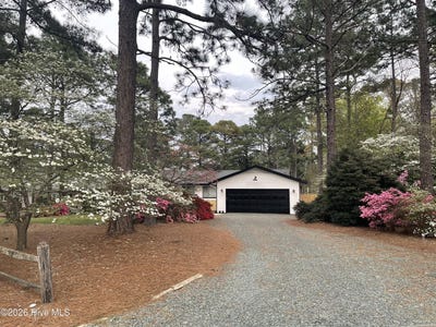 /international/us/27-par-drive-whispering-pines-nc-110108479232/