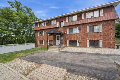 /international/us/555-calef-road-manchester-nh-110108983205/