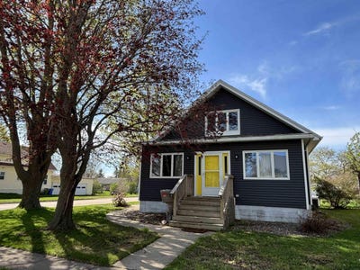 /international/us/631-gillette-avenue-cresco-ia-110107632838/