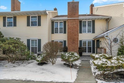 /international/us/56-the-rise-warwick-ny-110108360661/
