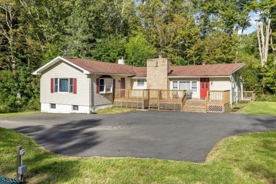 /international/us/288-silver-lake-rd-frelinghuysen-twp-nj-110120037355/
