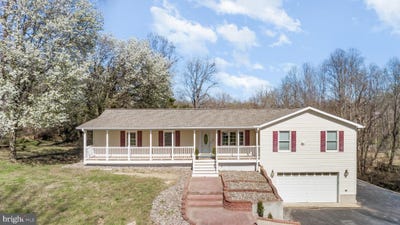 /international/us/8499-saint-andrews-drive-chesapeake-beach-md-110106848669/
