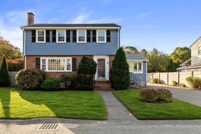/international/us/32-nichols-ave-avon-ma-110120538367/