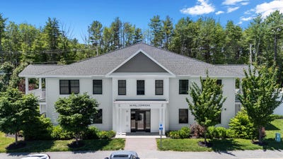 /international/us/34-mill-commons-drive-scarborough-me-110109012526/