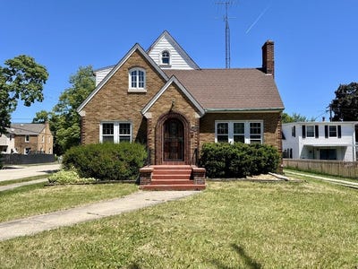 /international/us/7603-27th-ave-kenosha-wi-110108496231/