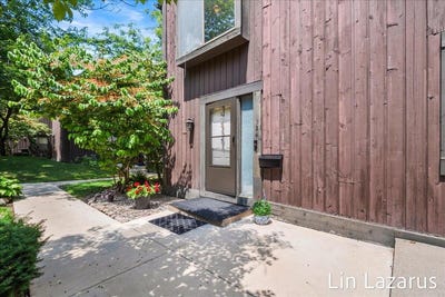 /international/us/124-lanark-court-kalamazoo-mi-110100779063/
