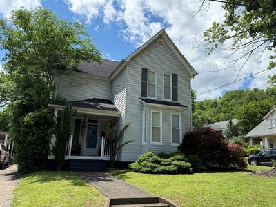 /international/us/525-college-paintsville-ky-110099705404/