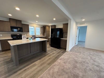 /international/us/1034-e-park-street-gardner-ks-110110366933/