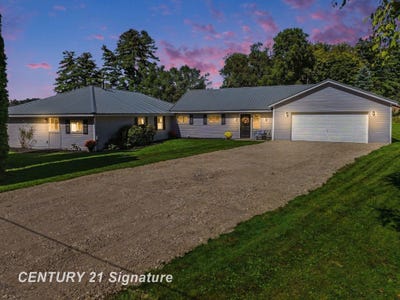 /international/us/474-w-taylor-drive-sanford-mi-110109611825/