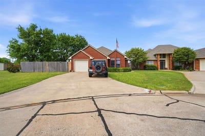 /international/us/608-nw-waterford-dr-lawton-ok-110107637320/