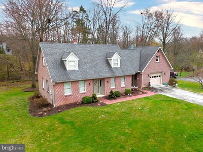 /international/us/245-montclair-road-gettysburg-pa-110107993975/