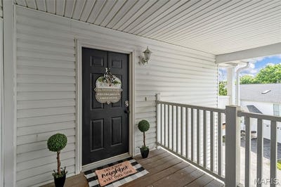 /international/us/100-towne-square-court-eureka-mo-110100845781/
