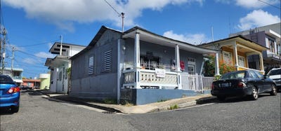 /international/us/calle-blanca-chico-181-barrio-pueblo-moca-pr-110101528312/?lang=id